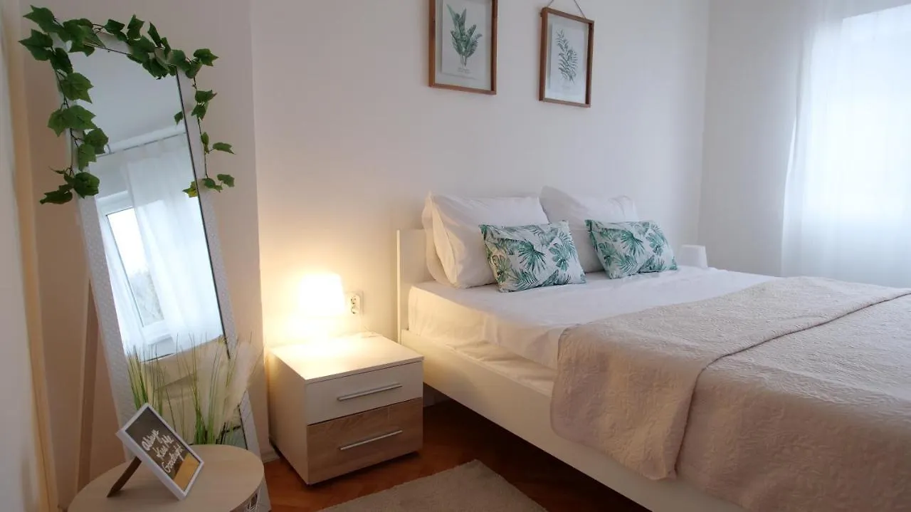 Arena Apartment With 3 Bedrooms In The City Center PUY 크로아티아